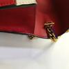 [Pre-Owned] Queen Margaret Metal Bee Decoration Color Block Design Removable Chain Shoulder Strap Leather Crossbody Bag - Good #YKAW15