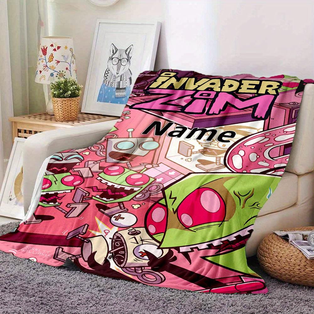 Фланелевое одеяло Invader Zim с возможностью персонализации имени. Удобное в любое время года. Подходит для диванов, кроватей, путешествий, кемпинга и офисного декора. Идеальное.