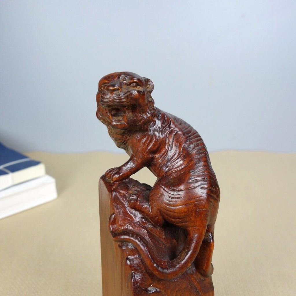 Collection Chinese Antique Boxwood Carved Exquisite Tiger Statue Seal Decor Art
