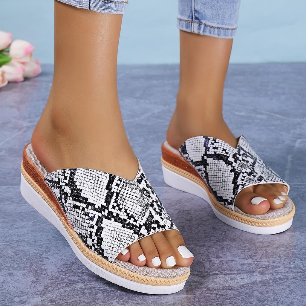 Fashion Snakeskin Pattern Wedge Sandals for Women Casual Pu Leather Platform Slippers Woman Summer Comfort Slip On Beach Sandalias Mujer