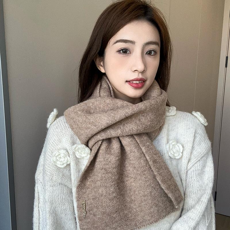 New solid color white scarf women's retro solid color wool scarf shawl student couple versatile winter warmth