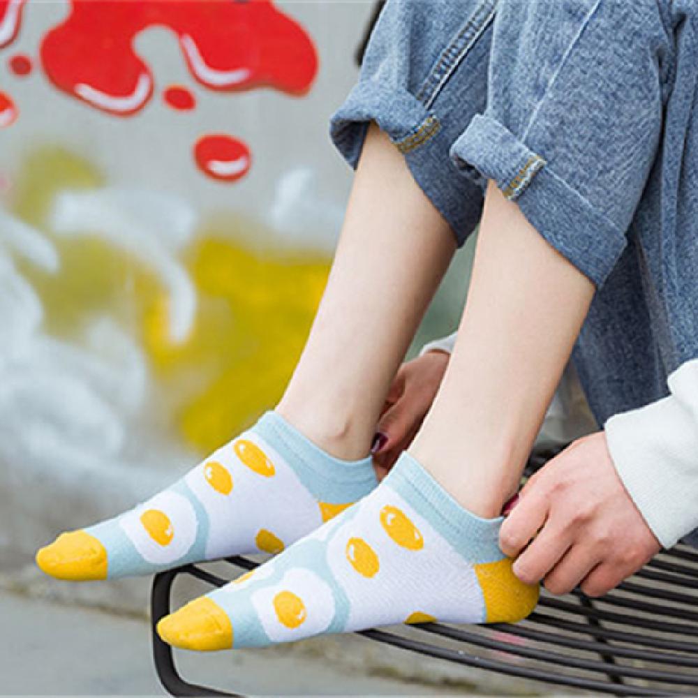 INS Смешные мультяшные носки с яйцами Милые девчачьи Счастливые животные Фрукты Еда Короткие носки Омлет Клубника Ананас Радужные полоски