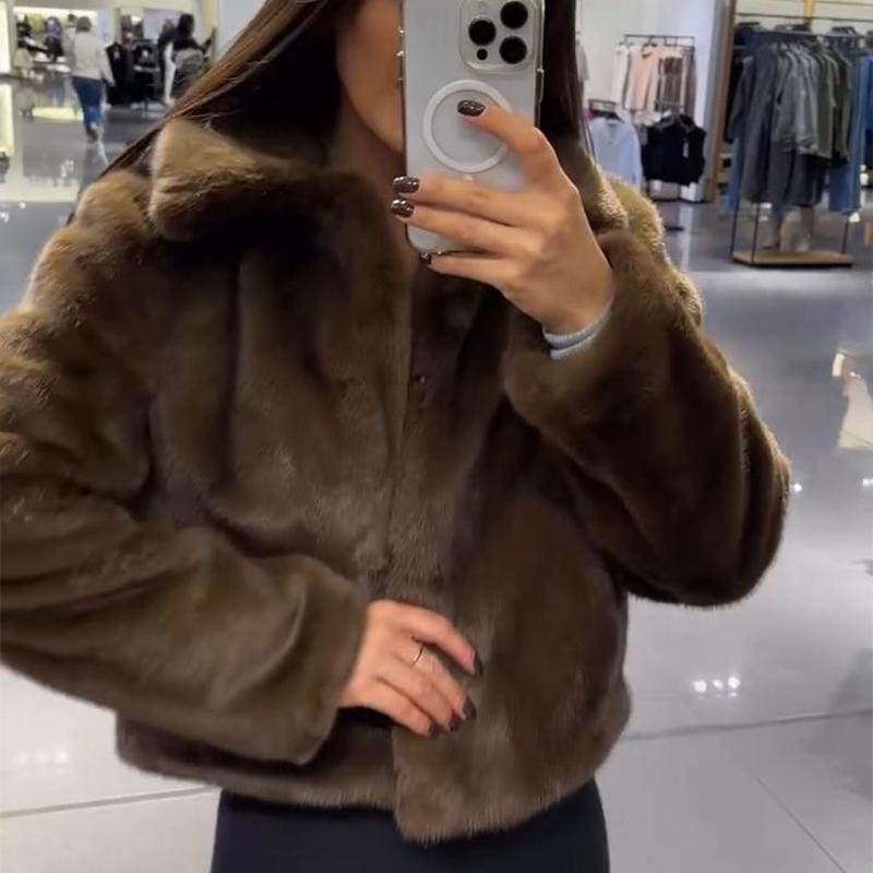 Повседневная свободная теплая плюшевая короткая куртка из искусственного меха для женщин с лацканами и длинным рукавом, однотонная меховая куртка, зимняя мода, утолщенная, для улицы
