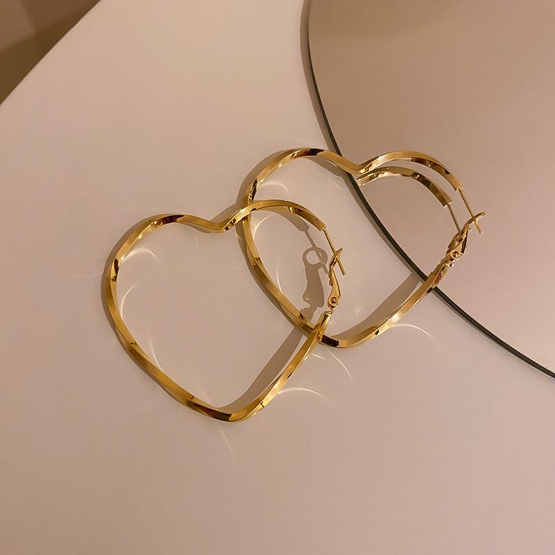 Golden Heart Hoop Earrings Minimalist Polished Metal Hoops Statement Love-Shaped Jewelry Gift for Women