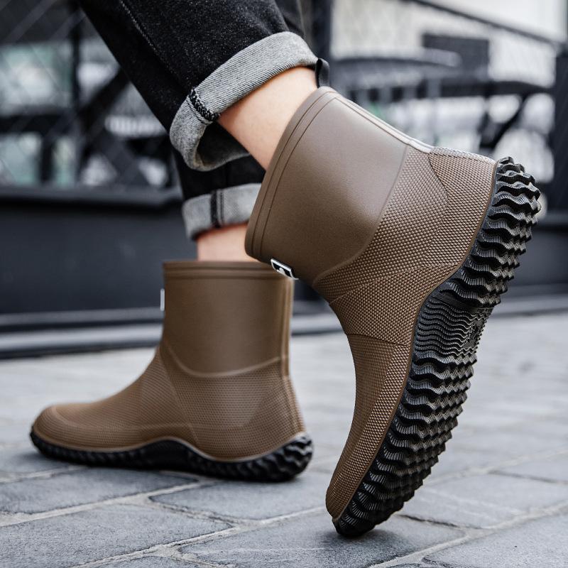 New Men's Mid-Calf Thick Bottom Rain Boots Fashionable Fishing Kitchen Non-Slip Waterproof Car Wash Boots Round Toe PVC Material