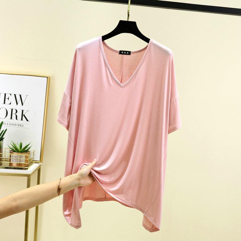Футболка из модала свободного кроя с V-образным вырезом и рукавами-пятью точками - летняя, легкая, однотонная, топ больших размеров