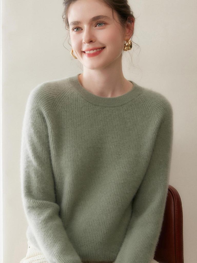 Autumn/Winter 2025 Women's Cashmere Knitwear Sweater: Round Neck, Loose Fit, Seven-Stitch Raglan Sleeves, Soft and Skin-Friendly.