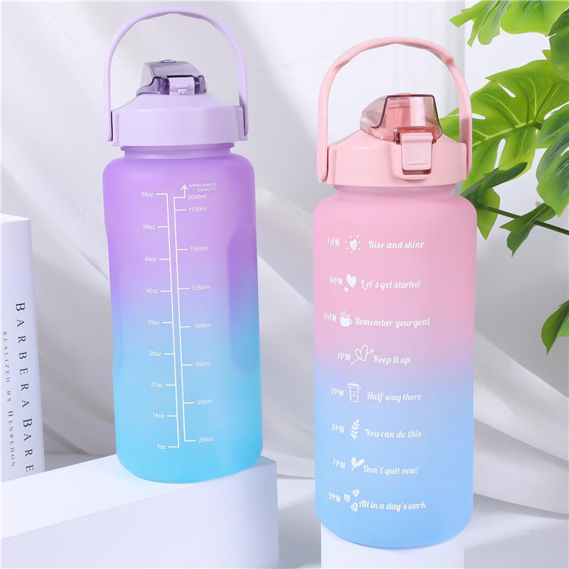 Бутылка для воды для спорта градиентного цвета объемом 2000 мл с ручкой и трубочкой, стакан из матового пластика без содержания бисфенола А