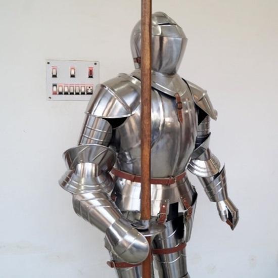 Бронекостюм Боевой пластинчатый доспех для всего тела Средневековый костюм тамплиера для всего тела Костюм крестоносца Носимые ролевые игры Фэнтези Готические доспехи Домашний декор