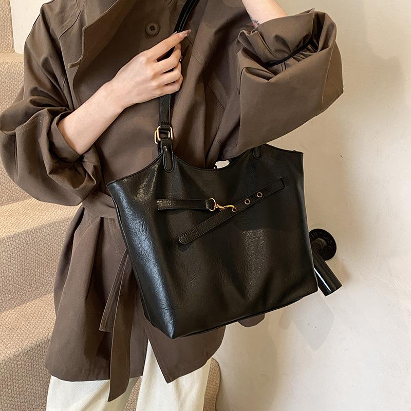 Retro Bag Women'S Large-Capacity Casual Shoulder Shopping Bag Commuter Tote Bag To Work