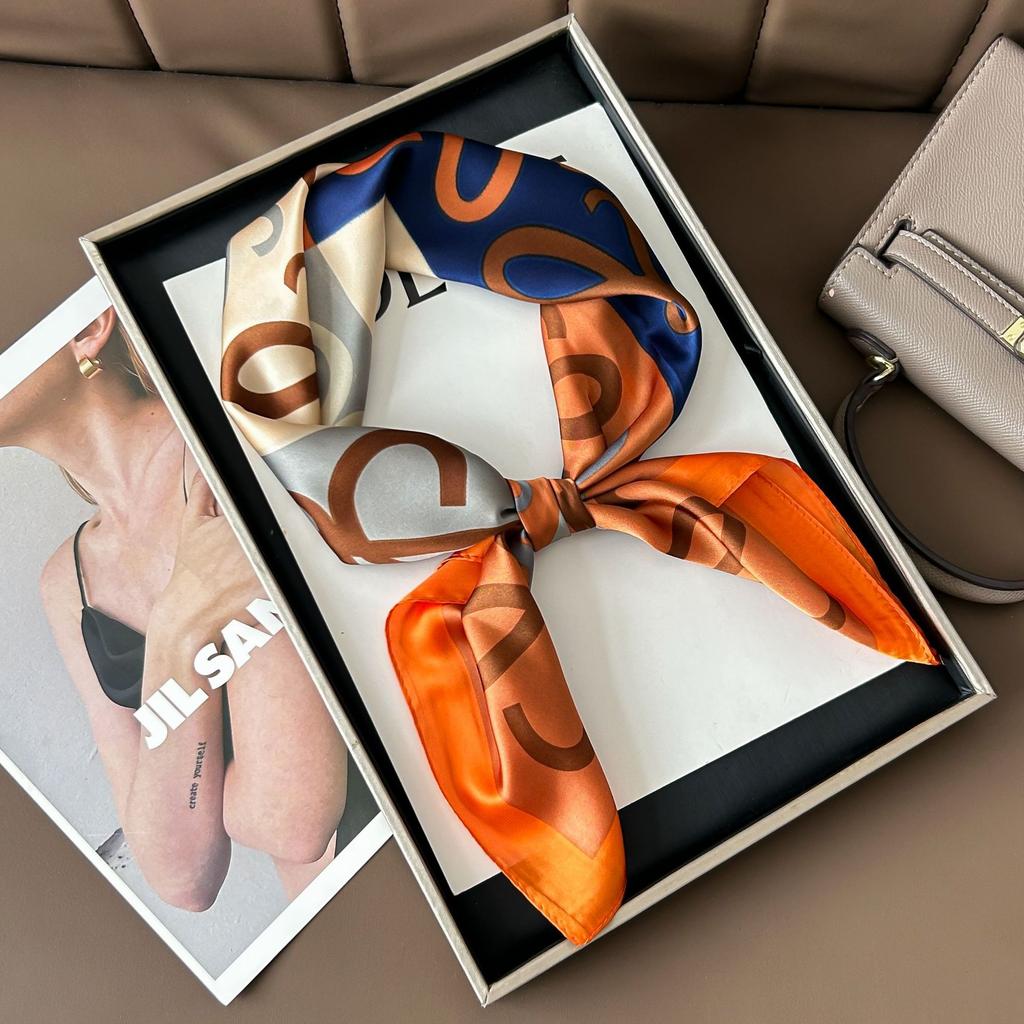 Шелковый шарф женский модный универсальный высокий смысл 70 квадратный шарф защита шеи шарф ретро шарф сумка