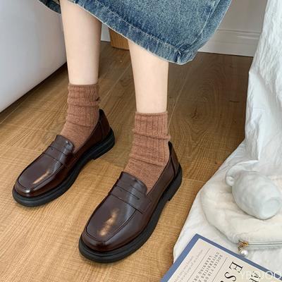 Модные туфли из маленькой кожи с круглым носком на весну-осень, новый стиль, простые, удобные, универсальные, повседневные, не вызывающие усталость, одинарные туфли