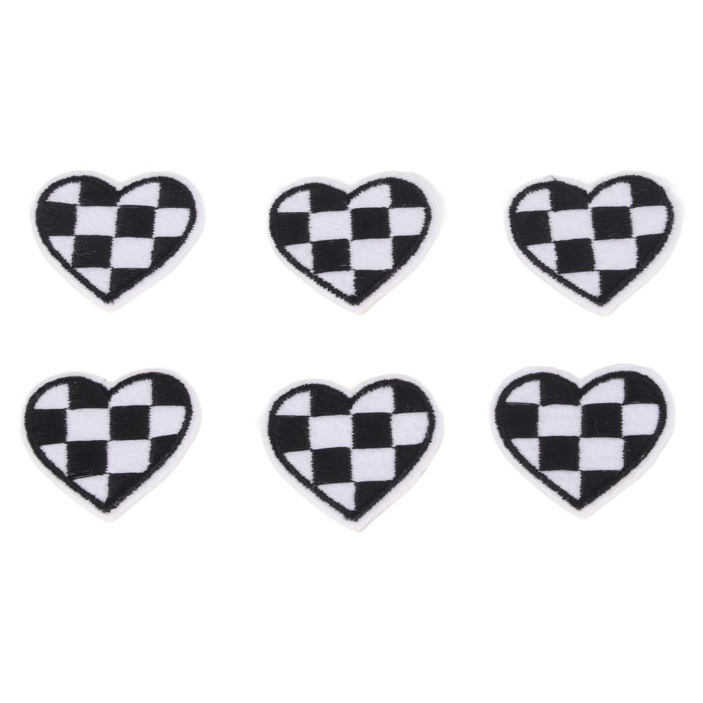 100pcs Heart Shaped Patches Iron On Black White Grids Embroidered DIY Applique Patches for Clothes
