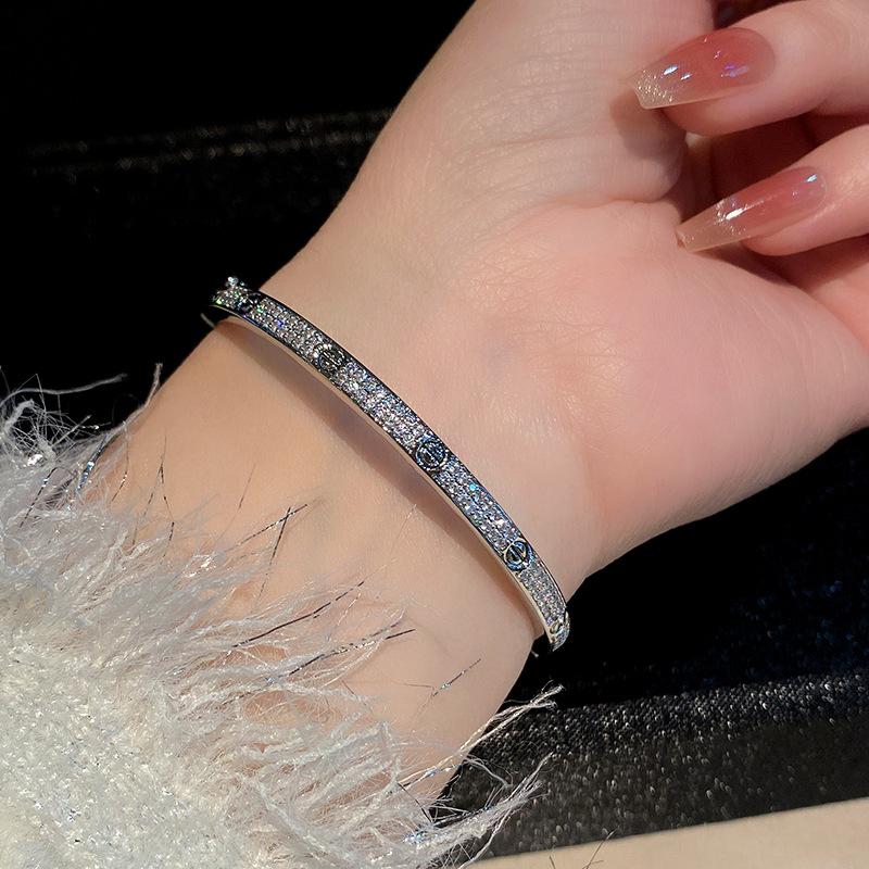 Браслет из позолоченного сверкающего циркония, универсальный и высококачественный женский легкий браслет в роскошном стиле