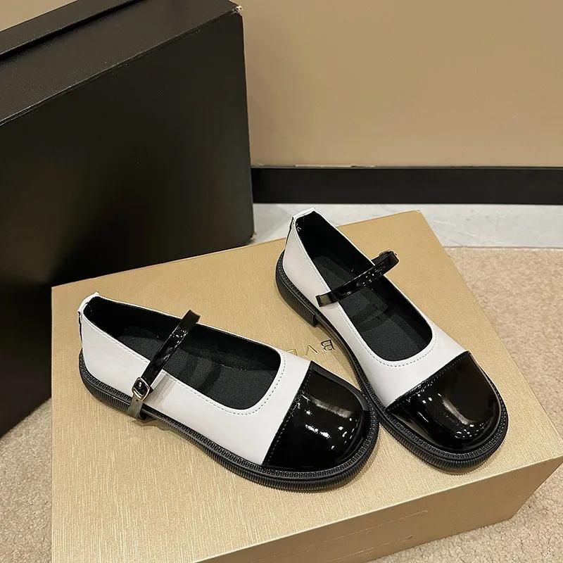 2024 New  Women's Heeled Single Shoes Versatile Women's Shoes Square Toe Comfortable Spring and Autumn One-Word Buckle Strap