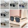 UV400 Men Zinc Zinc Alloy Sunnies Classic Anti-UV Glasses Catwalk Women HD Sunglasses  Business