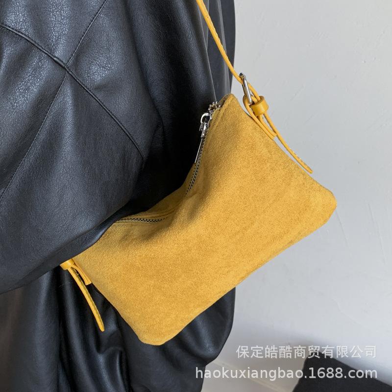 Сумка под мышку с леопардовым принтом женская 2025 новая осенне-зимняя французская нишевая высококлассная сумка-мессенджер сумка на плечо маленькая квадратная сумка в стиле Spice girl