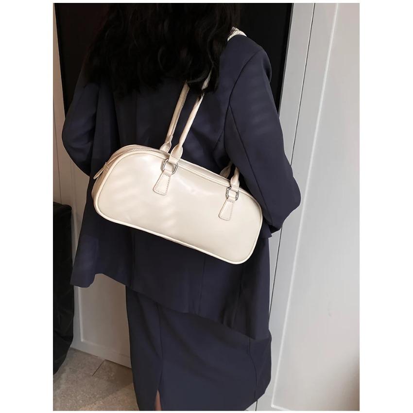 Retro Commuter Shoulder Bag Women's New High Quality Soft Leather Underarm Bags Elegant Red Bride Bag Wedding Handbags