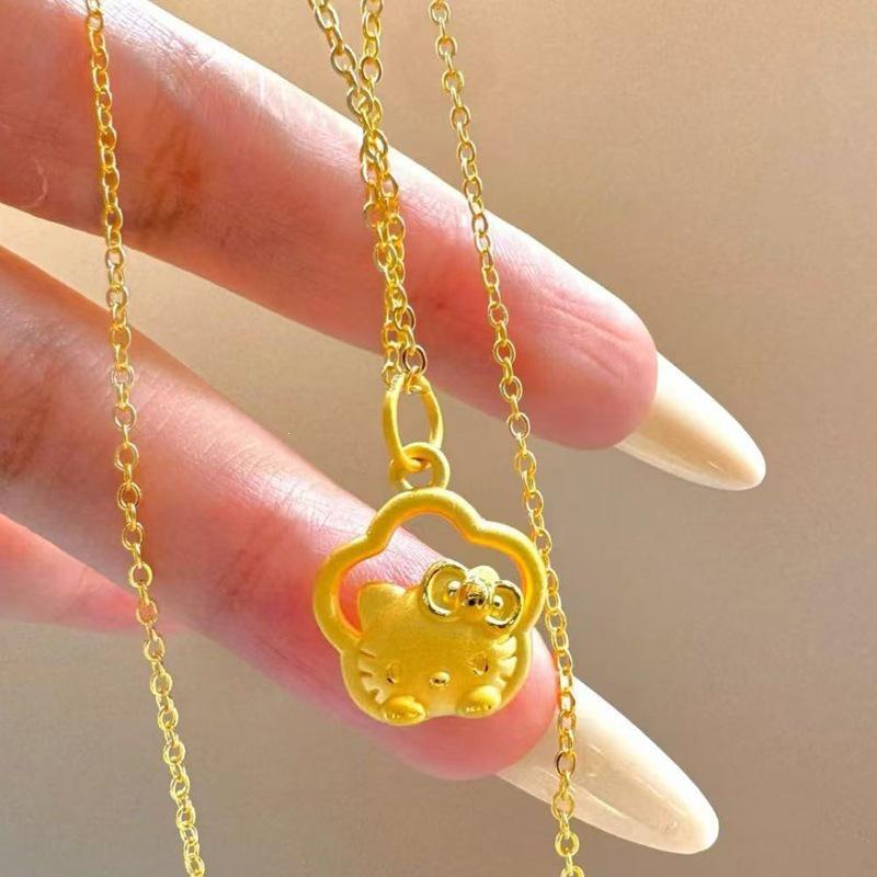 Cartoon Cat Rhinestone Necklace - Fashionable Girly Student Best Friend Chain with Niche Design.