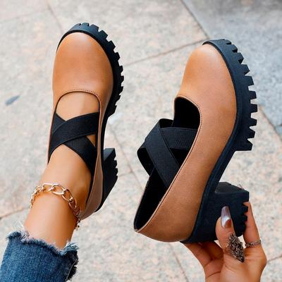 Модные туфли на высоком каблуке Хэйхэйского периода 2024 года, новые осенние туфли-балетки с квадратным носком и мелким вырезом, элегантные одинарные туфли в ретро-стиле, подходящие для женщин