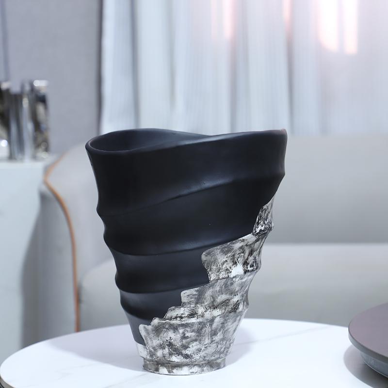 Creative Resin Vase Silver Geometric Spiral Flowerpot Stripes Flower Vase Flower Arrangement Accessories Home Decoration
