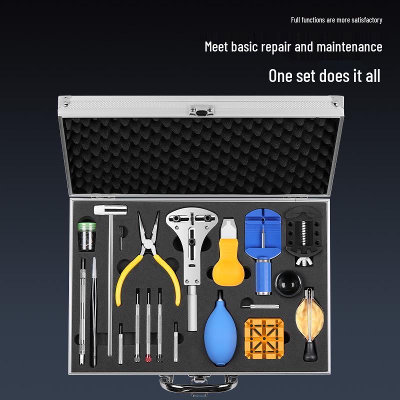 Набор инструментов для ремонта механических часов: снятие корпуса, ремешка, регулировка звеньев и замена батарейки.