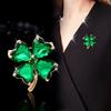 Элегантная брошь Сверкающий дизайн «Счастливый цветок» Инкрустирована сияющими циркониями зеленого цвета Подходит для официальных мероприятий Идеально для украшения костюма/вечернего платья/воротника