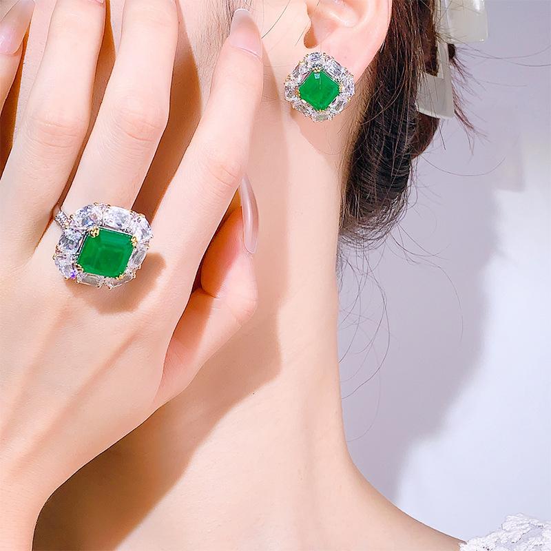 Ювелирные изделия Винтажный комплект Изумруд Цирконий Квадратные серьги Премиум Темперамент Серьги Серьги-гвоздики