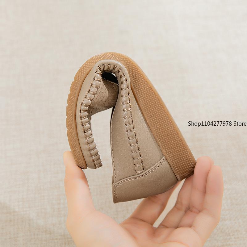 Модные женские балетки-лоферы из кожи, белые туфли для работы медсестры, удобные модные туфли медсестры с круглым носком