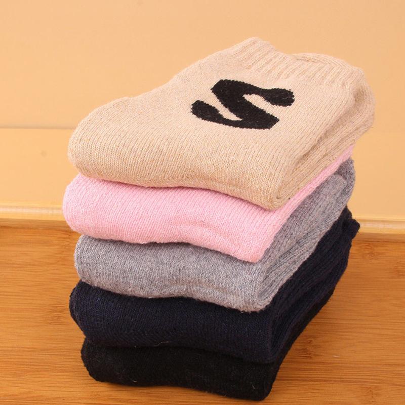 5/10 Pairs Comfortable Casual Autumn Winter Thickened Warm Fleece Socks for Women Octagonal Ethnic Style Mid Calf Wool Socks Cotton Versatile