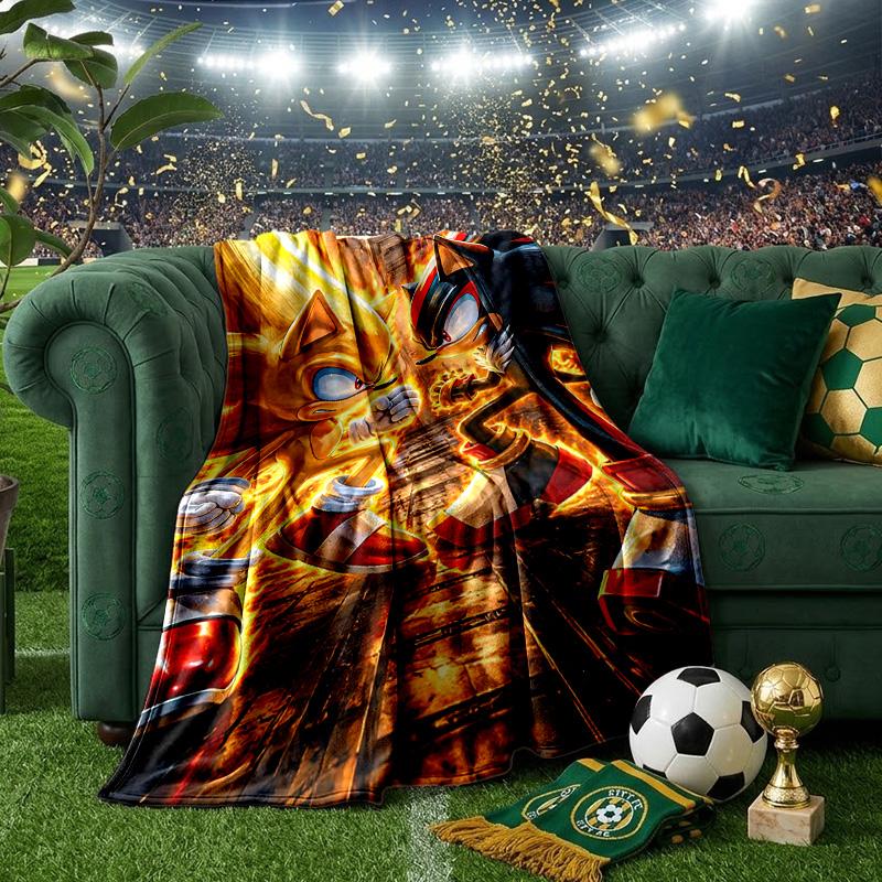 Blue Hedgehog In Action Throws Blanket Flannel Blankets Plush for Couch Bed Gifts for Men Women Travel picnic blanket Christmas fan gifts