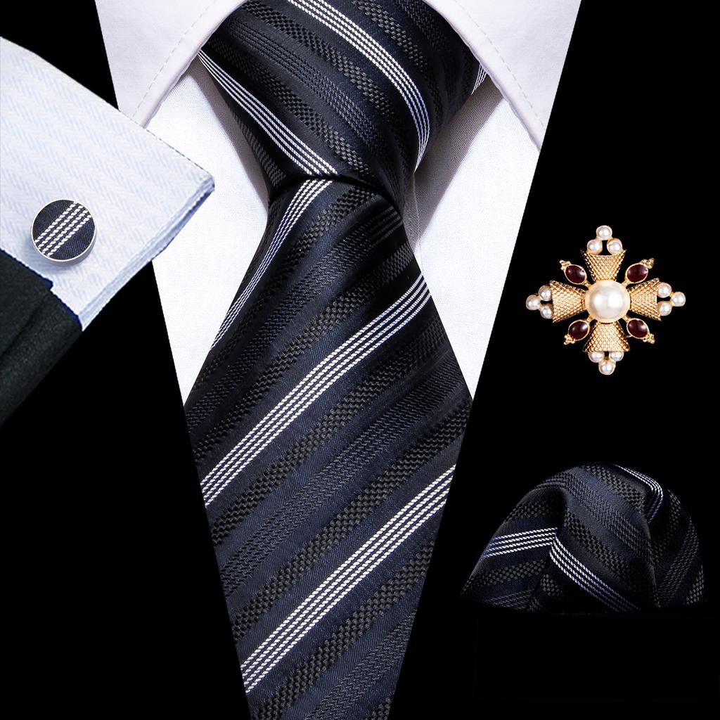 Комплект для мужчин: галстук, брошь и карманный платок