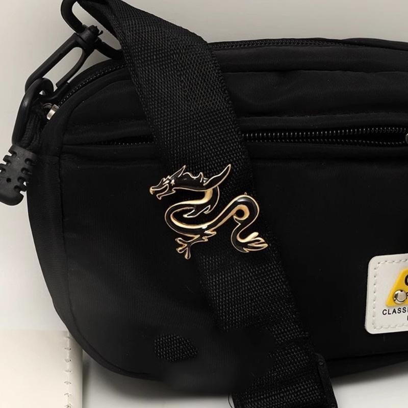 Vintage Dragon Brooch Retro Badge Fashion Jewelry Trendy Fashion Accent Dragon Shape Lapel Pin for Fashion Enthusiasts