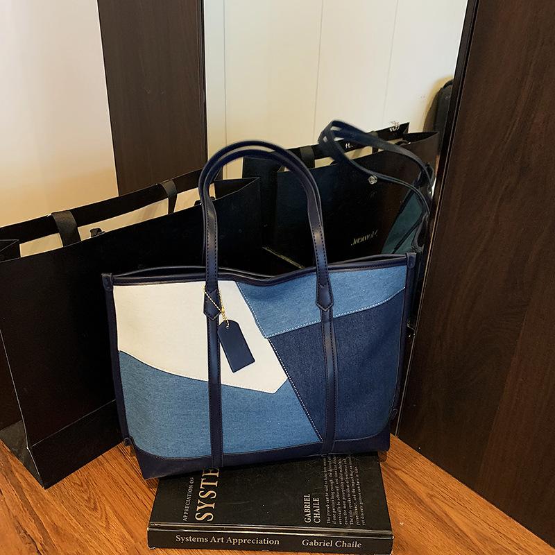 Сумка большой вместимости женская новая повседневная джинсовая модная контрастная цветная вставка на плечо сумка-тоут