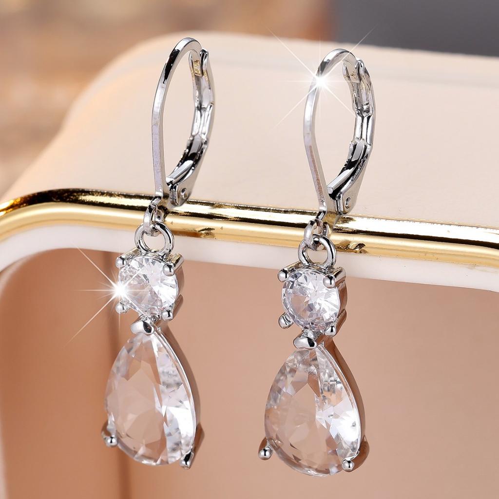 New White Water Droplet Shaped Zircon Earrings for Women with A Light Luxury Temperament and A High End Feel Versatile Earrings and Earrings