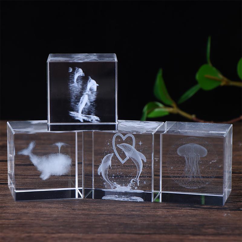 Кристаллический куб 4 см - 3D внутренняя гравировка Луна/Сердце Галактика Парящий декор, Настольное украшение Подарок для женщин/мужчин