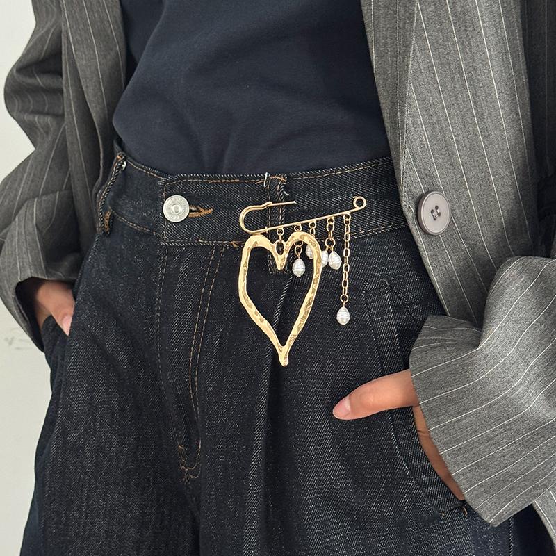 Creative Beaded Heart Shaped Tassel Metal Brooches Adjusting The Pant Legs Belt Safety Pin Versatile Clothing Decor