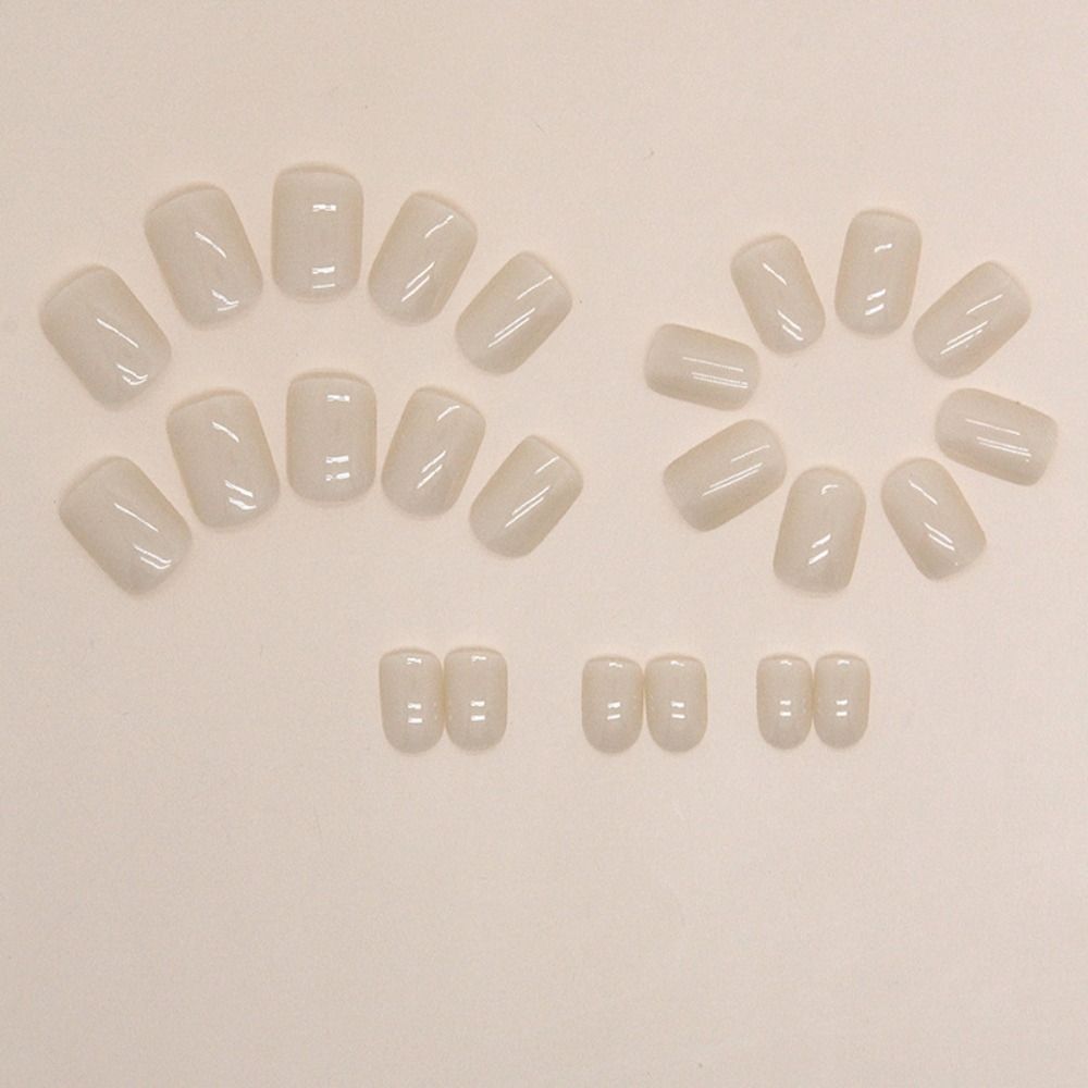 Короткие накладные ногти, круглые типсы, модные накладные ногти для салона