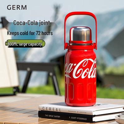 GERM Изолированная бутылка Coca-Cola