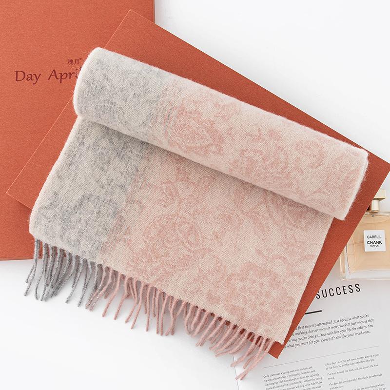 Autumn and Winter Jacquard Wool Scarf High End, Warm and Color Blocked Couple Style Korean Version Thickened Scarf Versatile Shawl for Girls