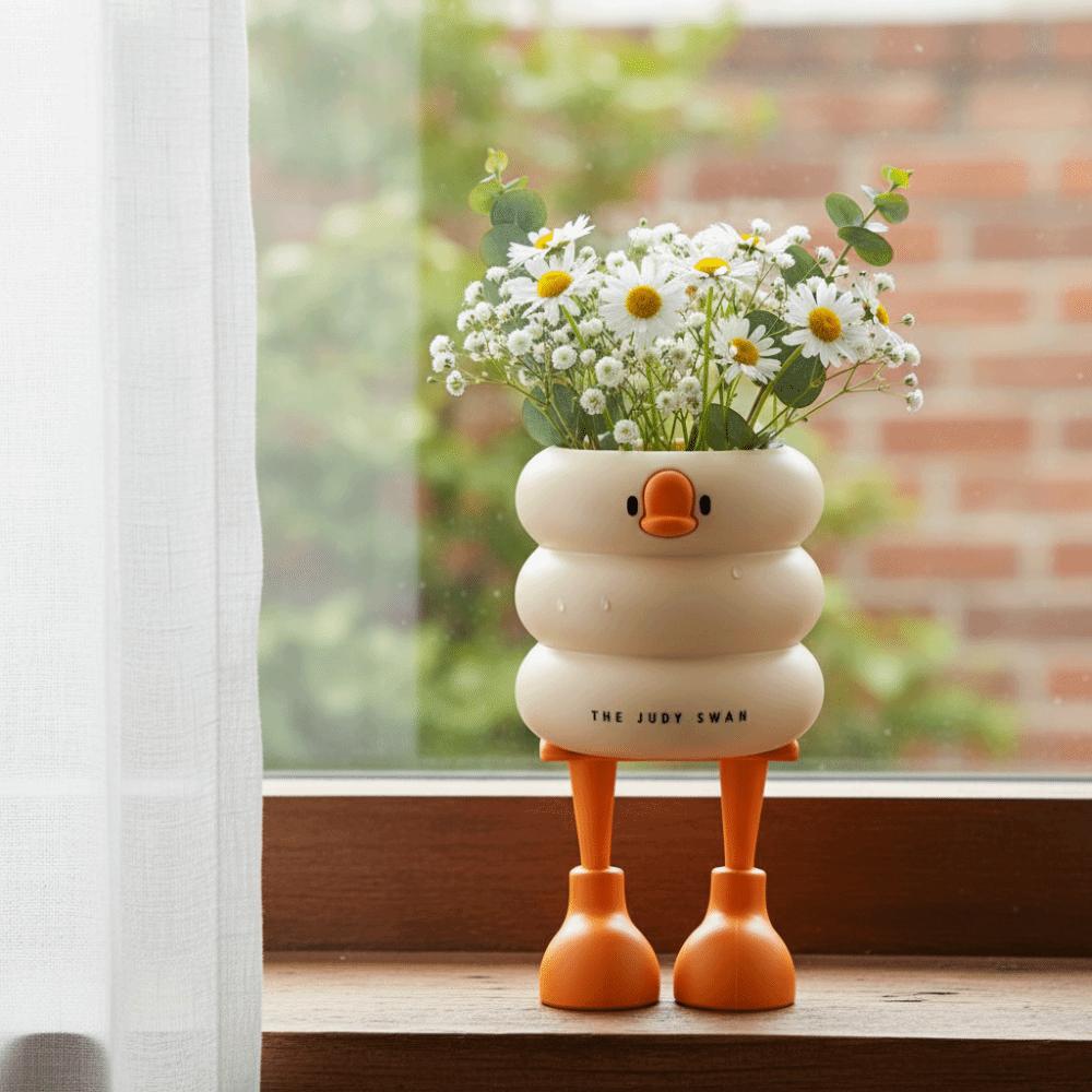 Large-capacity Duck-Shaped Desk Organizer Ice Cream Theme Makeup Brush Holder Home Storage