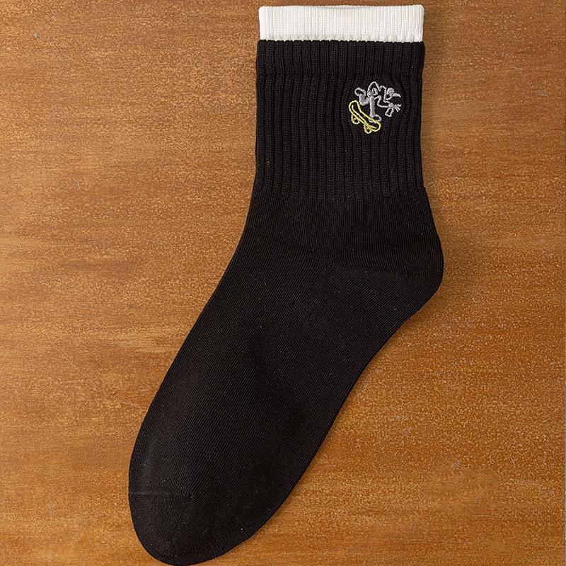 Мужские весенне-осенние новые мультяшные вышитые носки-гольфы спортивные бесшовные с двумя отверстиями и контрастной расцветкой