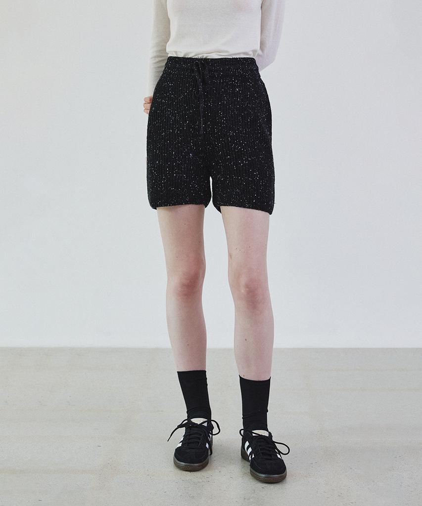 STEP AROUND Nef Wool Knit Half Pants_Black