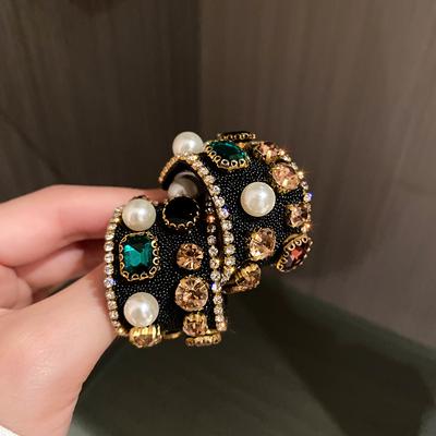 Винтажные серьги-кольца с разноцветными кристаллами циркона, геометрические серьги белого и черного цвета для женщин, эффектные цирконы