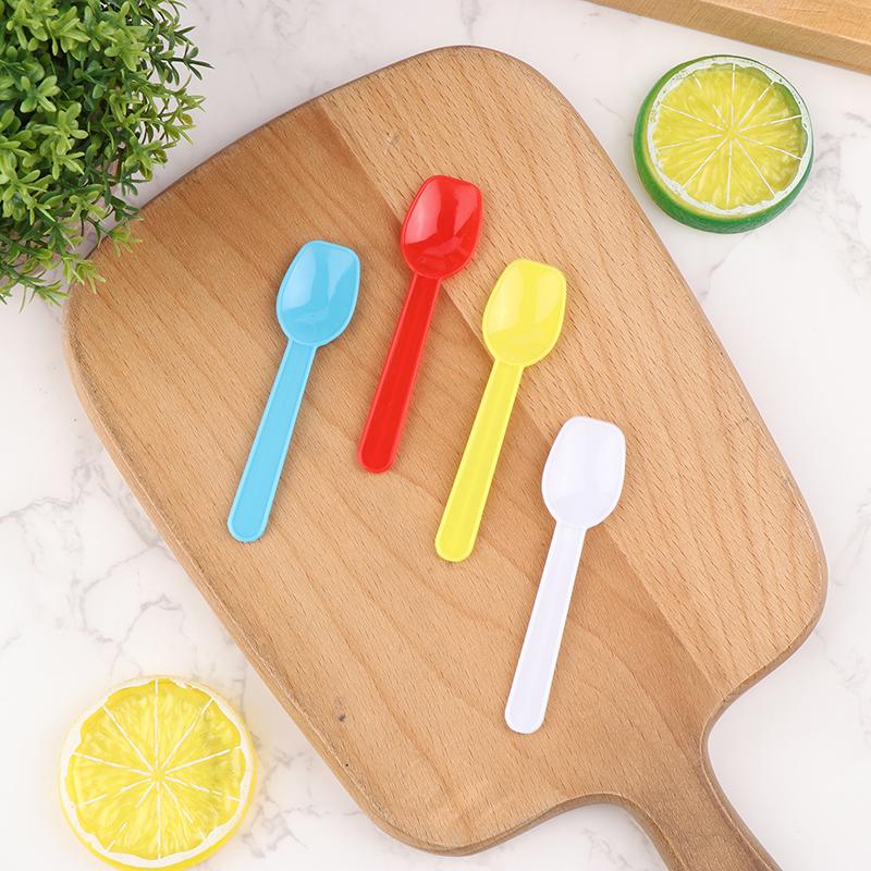 50 шт. Пластиковая ложка для десерта, ложка для мороженого, семейные ложки, пластиковые ложки для супа, симпатичная дегустационная ложка, отлично подходит для вечеринок, столовые приборы