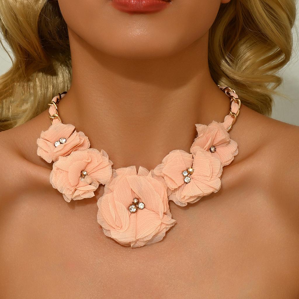 Простое женское ожерелье с бриллиантами, универсальный дизайн ткани, многослойная цепочка с цветком на ключицу, модная вещь