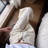 Женские Прямые Брюки с Высокой Талией Свободного Кроя Японский Корейский Повседневный Дизайн с Принтом Медведя и Цветами Универсальные Весенние Осенние Джинсовые Брюки Широкие Штанины