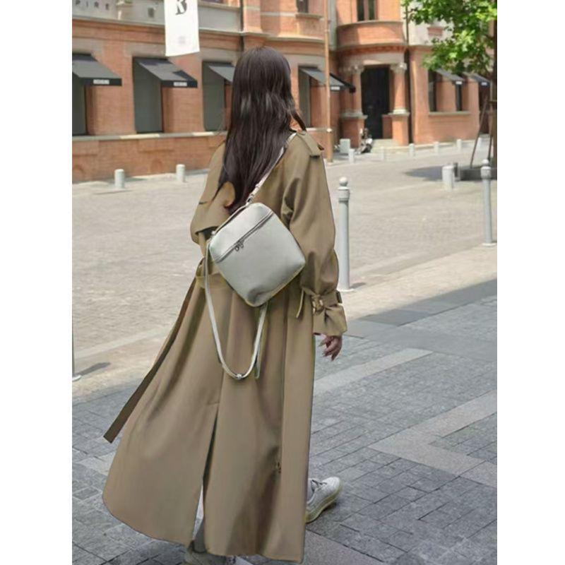 Женский удлиненный серый тренч - Весна/Осень 2025. Новая модель больших размеров, длиной до щиколотки.