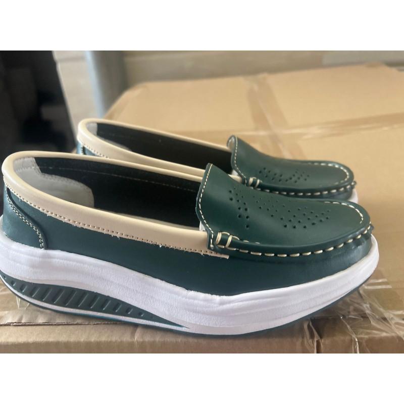 White Sneakers for Nurses Women's Shoes with Sloping Heels and Sponge Shoes for Women