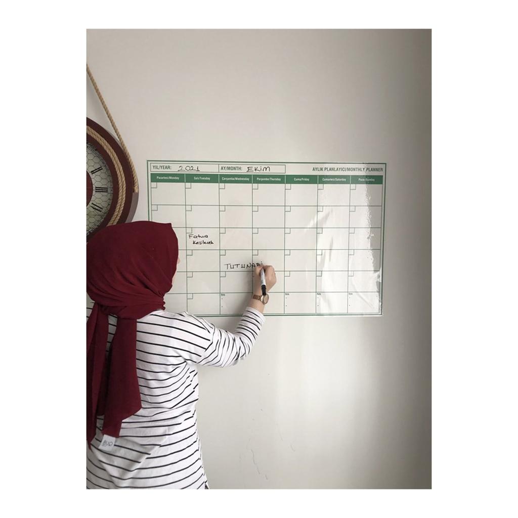 2 ежемесячных планировщика, календаря, доски для письма - 4 ручки для досок - 1 фетровый ластик